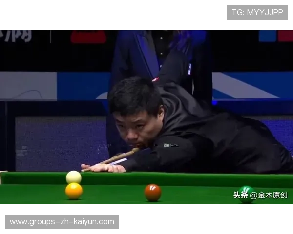 丁俊晖训练中完成精妙反线走位